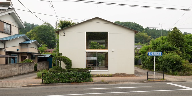 秋川街道の家